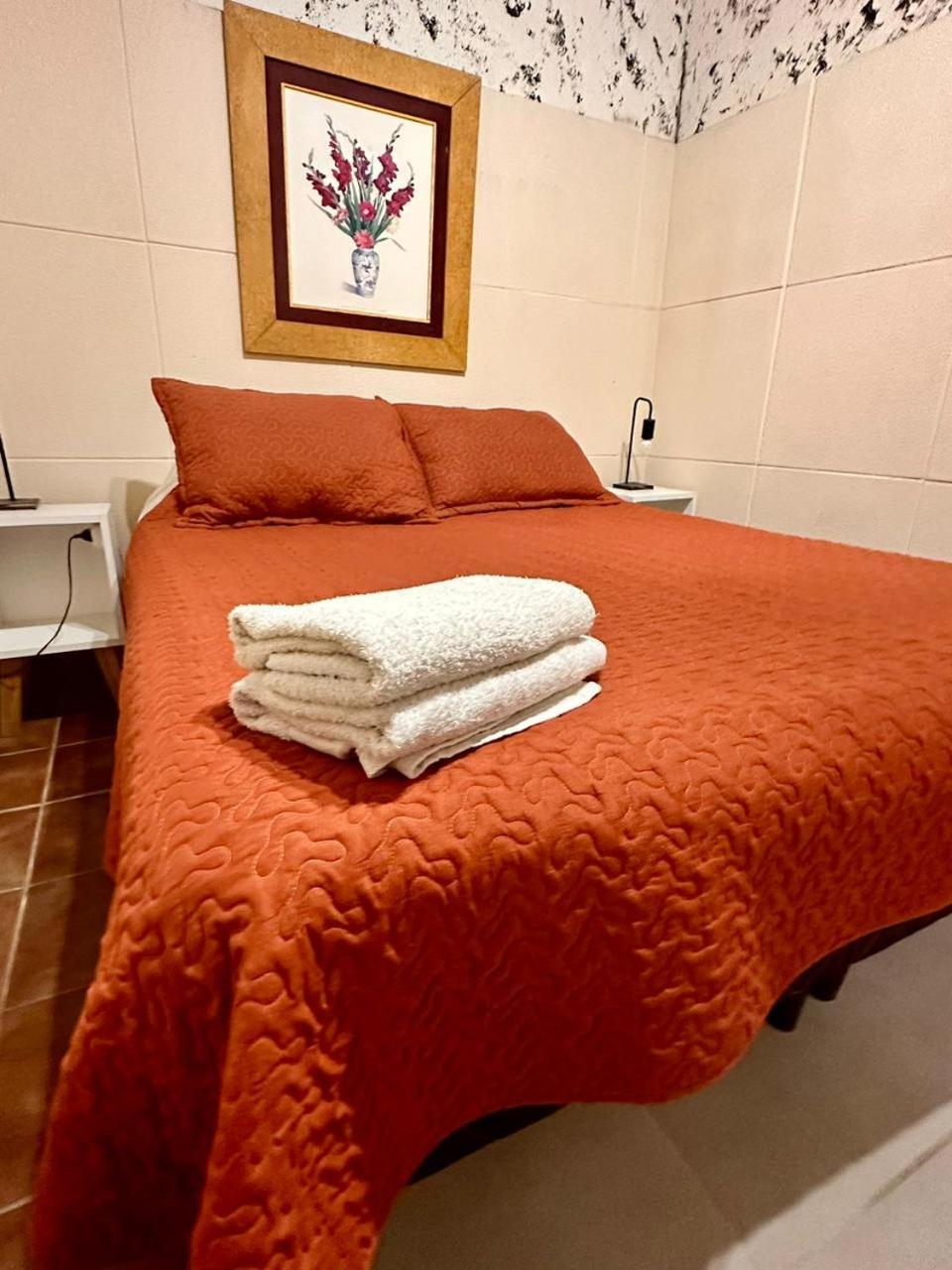 El Chabot Fan Hostel Салта Екстериор снимка